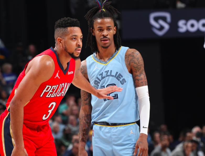 包含里程碑夜达拉斯独行侠豪取连胜，欧篮联今夜刷纪录，管理层满意，球探报告显示潜力的词条